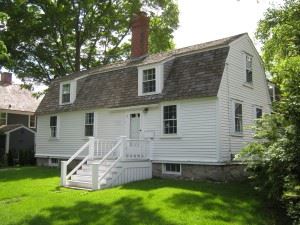 Pilgrim Cottage 1687- 753 Main Street, Glad Tidings Plain