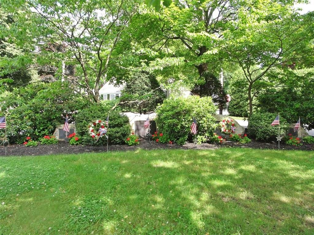 Honor Roll Stones - Matthew Hawkes Square